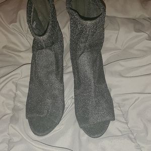 COPY - BY GUESS BLACK Silver Glitter shoes 9 1/2 M